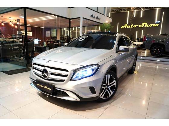 MERCEDES-BENZ GLA 200 1.6 CGI VISION 16V TURBO GASOLINA 4P AUTOMÁTICO MERCEDES-BENZ GLA 200 1.6 CGI VISION 16V TURBO GASOLINA 4P AUTOMÁTICO